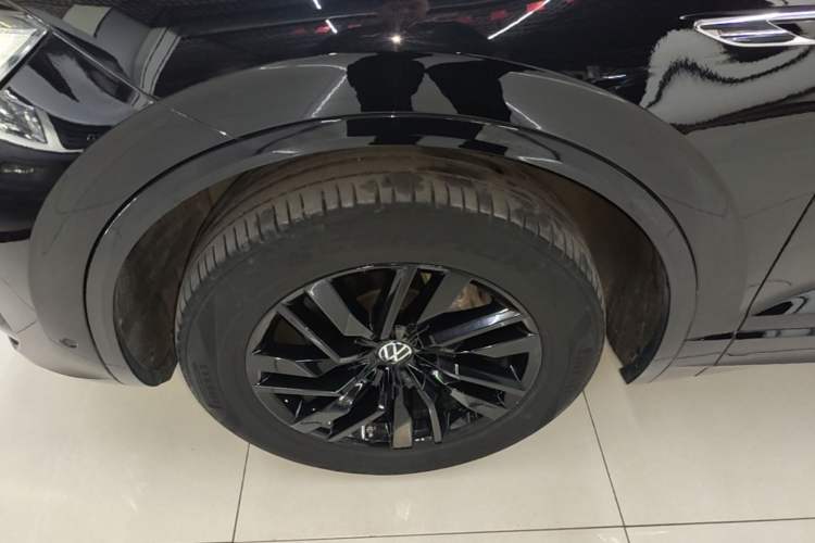 Used Volkswagen Touareg 2022 2.0 TSI RuiShang Edition Left Front Wheel Hub