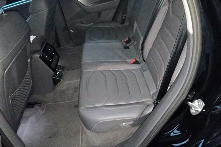 Used Volkswagen Touareg 2022 2.0 TSI RuiShang Edition Left Rear Seat