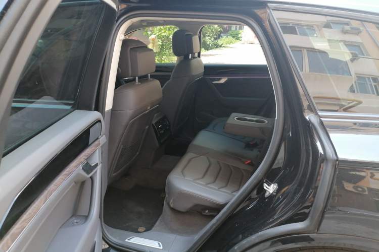 Used Volkswagen Touareg 2022 2.0 TSI Flagship Special Edition Left Rear Seat