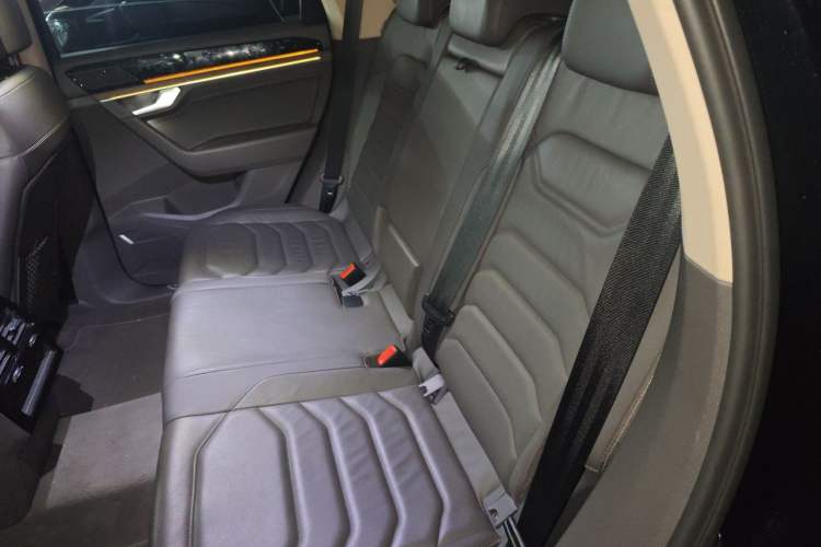Used Volkswagen Touareg 2022 3.0 TSI Luxury Edition Black Diamond Sport Package Left Rear Seat