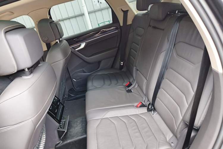 Used Volkswagen Touareg 2022 2.0 TSI RuiShang Edition Left Rear Seat