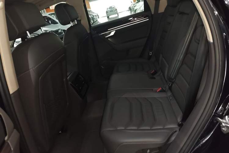Used Volkswagen Touareg 2022 2.0 TSI RuiShang Edition Left Rear Seat