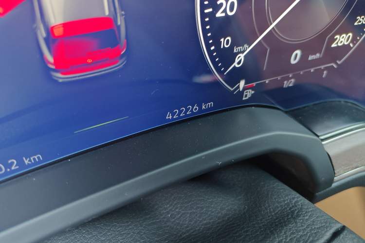Used Volkswagen Touareg 2022 3.0 TSI Prestige Edition Odometer Close Up