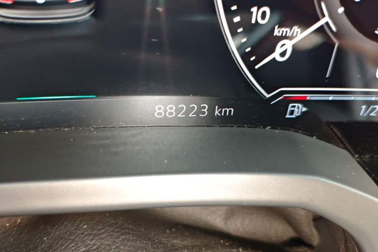 Used Volkswagen Touareg 2022 3.0 TSI Prestige Edition Classic Sport Package Odometer Close Up