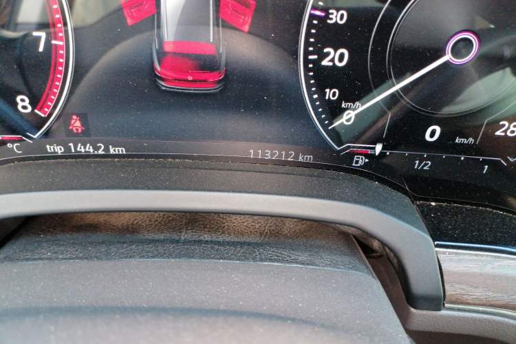 Used Volkswagen Touareg 2022 2.0 TSI Flagship Special Edition Odometer Close Up