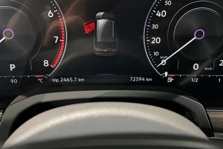 Used Volkswagen Touareg 2022 2.0 TSI RuiShang Edition Odometer Close Up