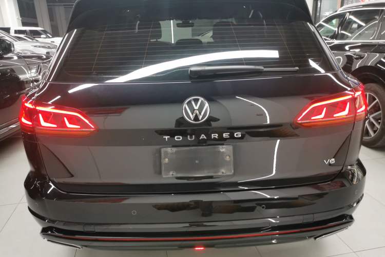 Used Volkswagen Touareg 2022 3.0 TSI Luxury Edition Black Diamond Sport Package Rear