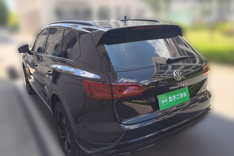Used Volkswagen Touareg 2022 3.0 TSI Luxury Edition Black Diamond Sport Package Rear Left 45 Deg