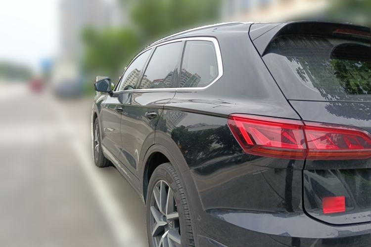 Used Volkswagen Touareg 2022 3.0 TSI Prestige Edition Classic Sport Package Rear Left 45 Deg