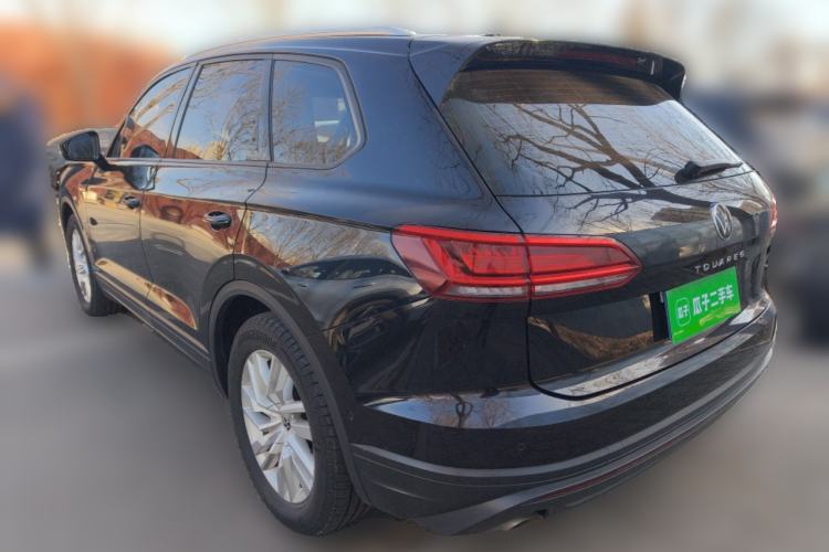 Used Volkswagen Touareg 2022 2.0 TSI Flagship Special Edition Rear Left 45 Deg