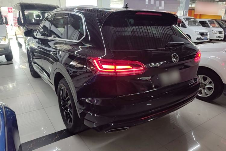 Used Volkswagen Touareg 2022 2.0 TSI RuiShang Edition Rear Left 45 Deg