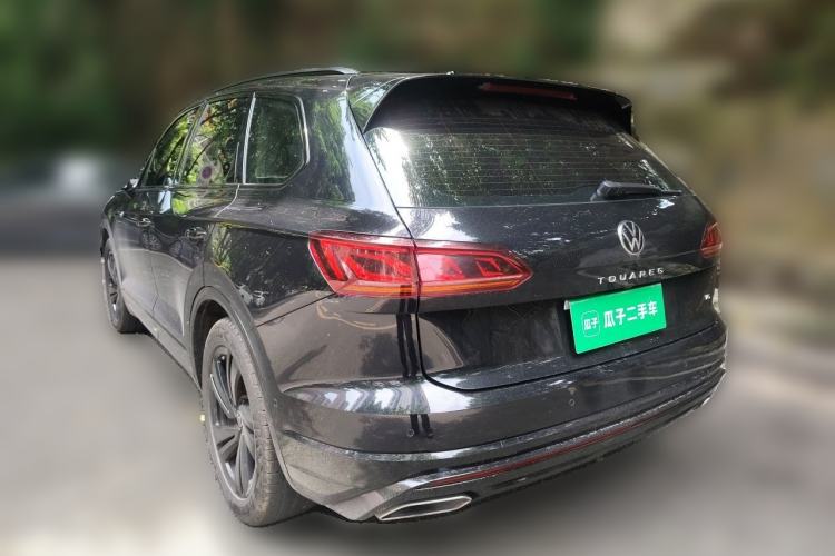 Used Volkswagen Touareg 2022 3.0 TSI Luxury Edition Black Diamond Sport Package Rear Left 45 Deg