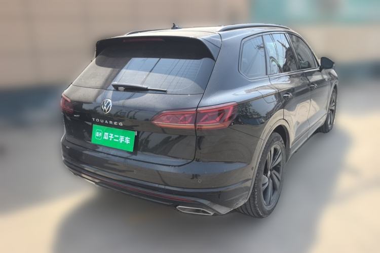 Used Volkswagen Touareg 2022 3.0 TSI Luxury Edition Black Diamond Sport Package Rear Right 45 Deg