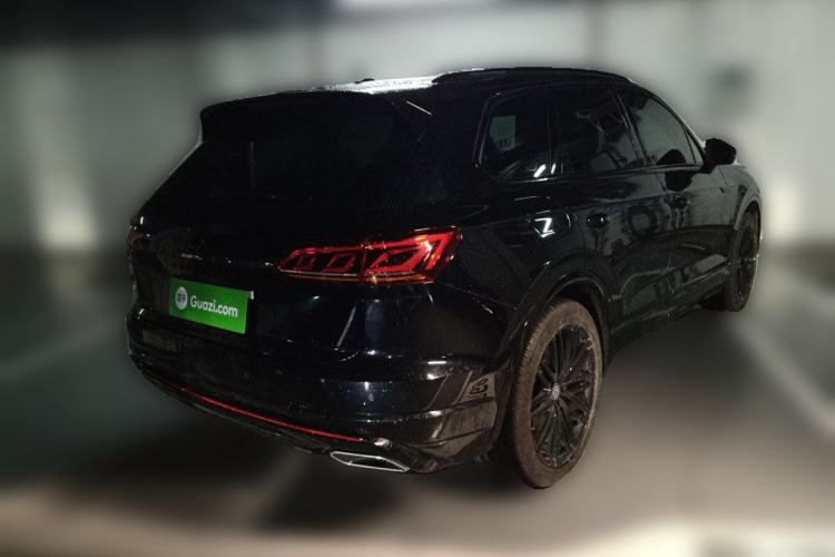 Used Volkswagen Touareg 2022 3.0 TSI Prestige Edition Classic Sport Package Rear Right 45 Deg
