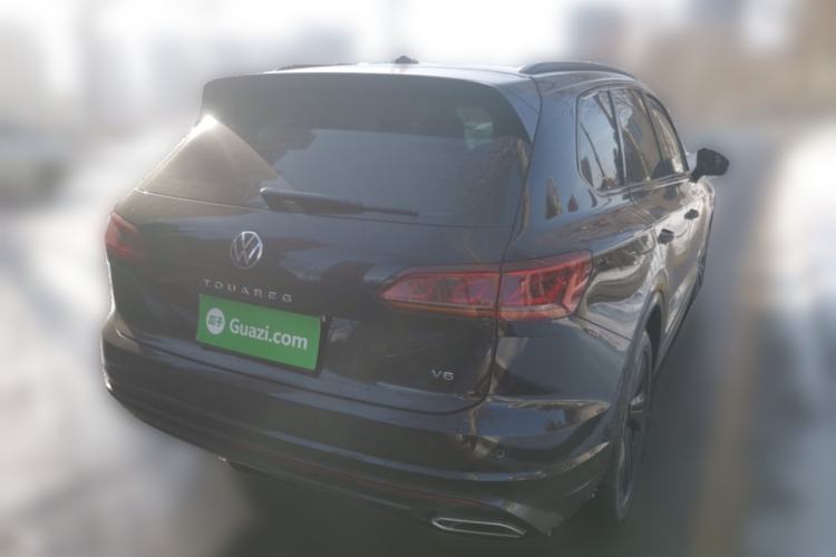 Used Volkswagen Touareg 2022 3.0 TSI Luxury Edition Black Diamond Sport Package Rear Right 45 Deg