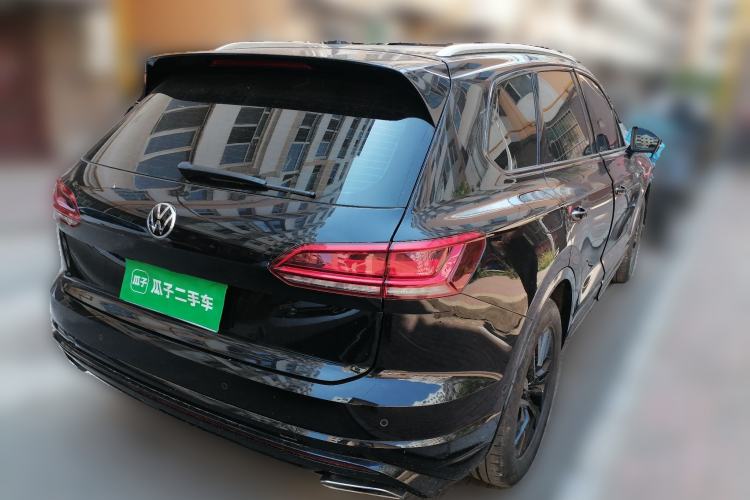 Used Volkswagen Touareg 2022 2.0 TSI Flagship Special Edition Rear Right 45 Deg