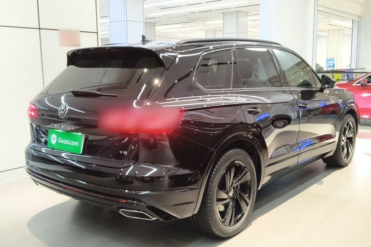 Used Volkswagen Touareg 2022 3.0 TSI Luxury Edition Black Diamond Sport Package Rear Right 45 Deg