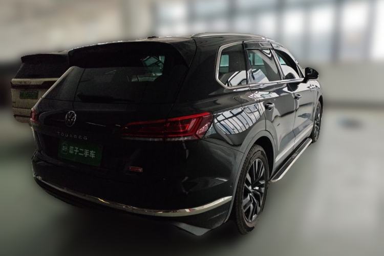 Used Volkswagen Touareg 2022 2.0 TSI Flagship Special Edition Rear Right 45 Deg