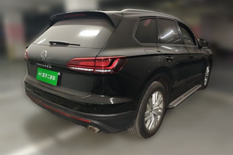 Used Volkswagen Touareg 2022 2.0 TSI Flagship Special Edition Rear Right 45 Deg