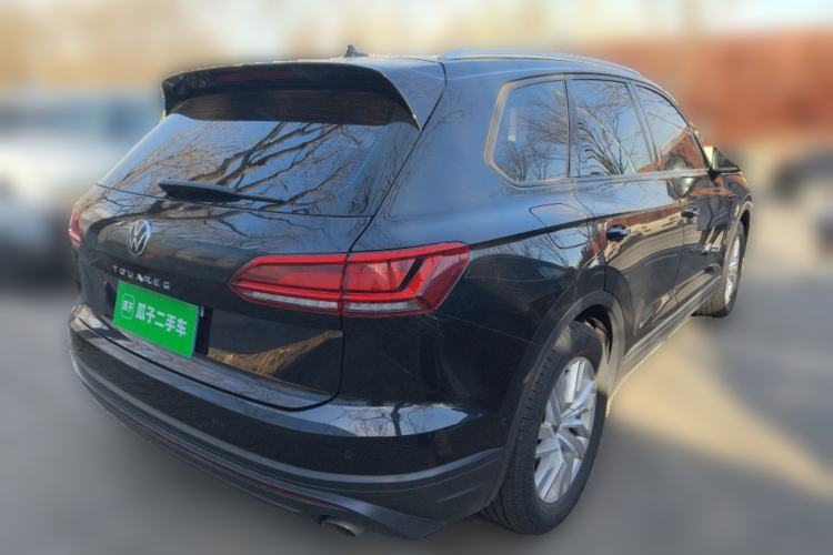Used Volkswagen Touareg 2022 2.0 TSI Flagship Special Edition Rear Right 45 Deg