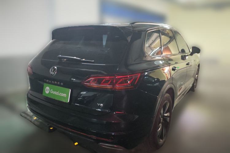 Used Volkswagen Touareg 2022 3.0 TSI Luxury Edition Black Diamond Sport Package Rear Right 45 Deg