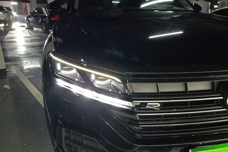 Used Volkswagen Touareg 2022 3.0 TSI Prestige Edition Classic Sport Package Right Front Headlight