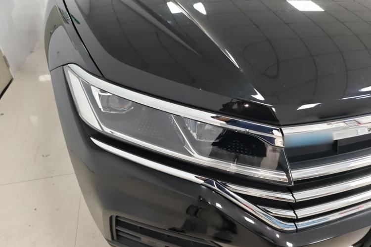 Used Volkswagen Touareg 2022 2.0 TSI Flagship Special Edition Right Front Headlight
