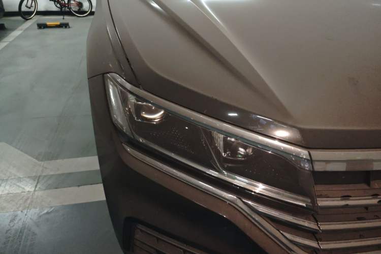 Used Volkswagen Touareg 2022 2.0 TSI Flagship Special Edition Right Front Headlight