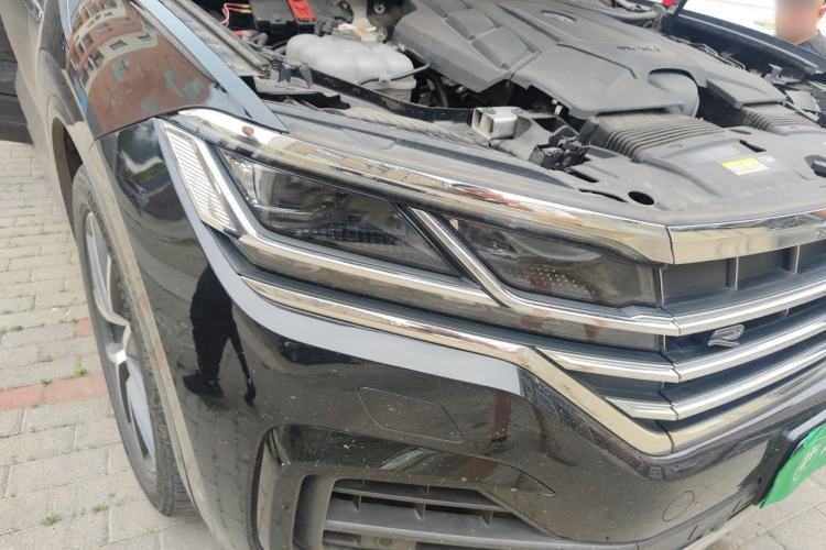 Used Volkswagen Touareg 2022 3.0 TSI Prestige Edition Classic Sport Package Right Front Headlight