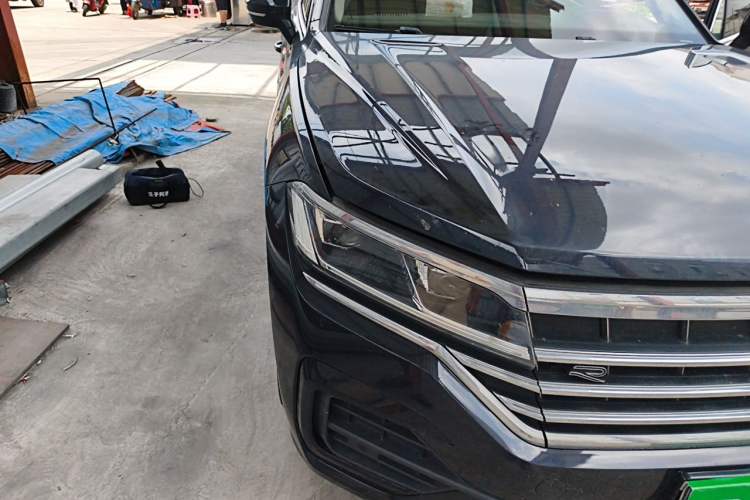 Used Volkswagen Touareg 2022 2.0 TSI RuiShang Edition Right Front Headlight