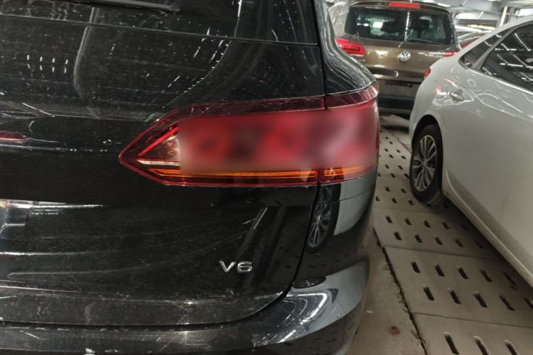 Used Volkswagen Touareg 2022 3.0 TSI Luxury Edition Black Diamond Sport Package Right Rear Taillight