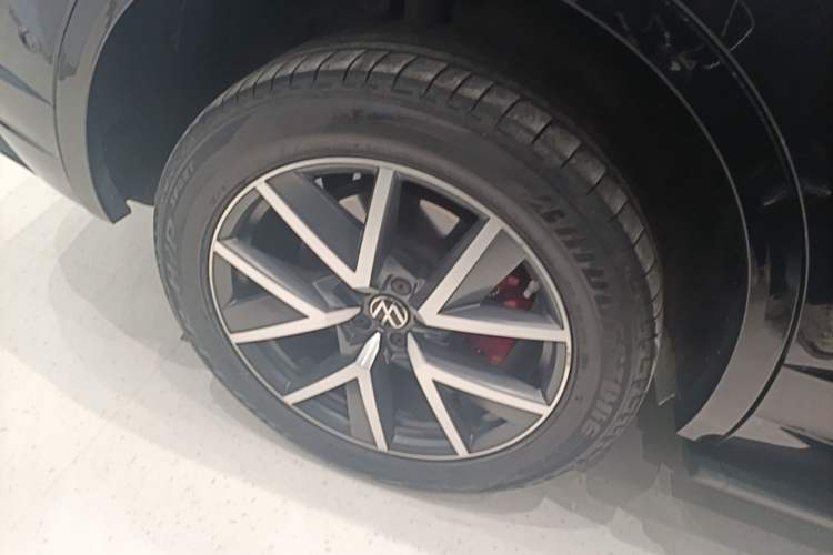 Used Volkswagen Touareg 2022 3.0 TSI Prestige Edition Classic Sport Package Right Rear Wheel Hub