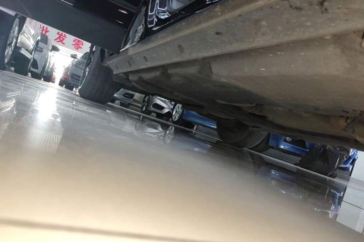 Used Volkswagen Touareg 2022 2.0 TSI RuiShang Edition Right Side Sill
