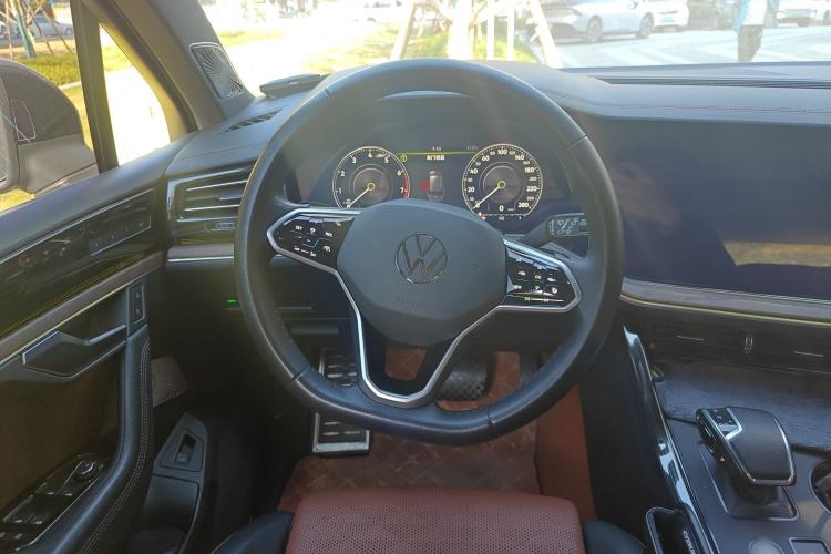 Used Volkswagen Touareg 2022 3.0 TSI Prestige Edition Steering Wheel