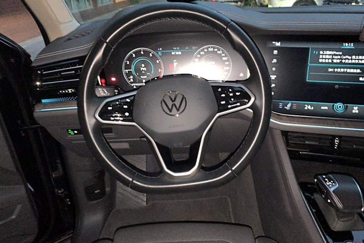 Used Volkswagen Touareg 2022 2.0 TSI RuiShang Edition Steering Wheel