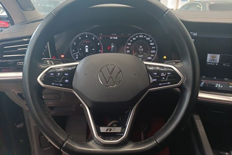 Used Volkswagen Touareg 2022 3.0 TSI Prestige Edition Classic Sport Package Steering Wheel