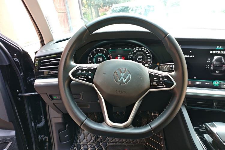 Used Volkswagen Touareg 2022 3.0 TSI Prestige Edition Classic Sport Package Steering Wheel