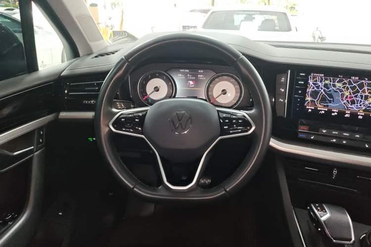 Used Volkswagen Touareg 2022 2.0 TSI Flagship Special Edition Steering Wheel
