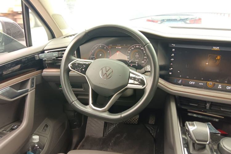 Used Volkswagen Touareg 2022 2.0 TSI RuiShang Edition Steering Wheel