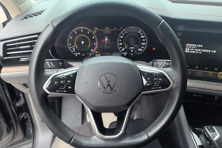 Used Volkswagen Touareg 2022 3.0 TSI Prestige Edition Classic Sport Package Steering Wheel