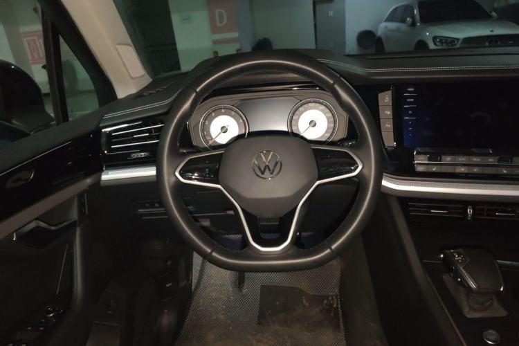 Used Volkswagen Touareg 2022 2.0 TSI Flagship Special Edition Steering Wheel