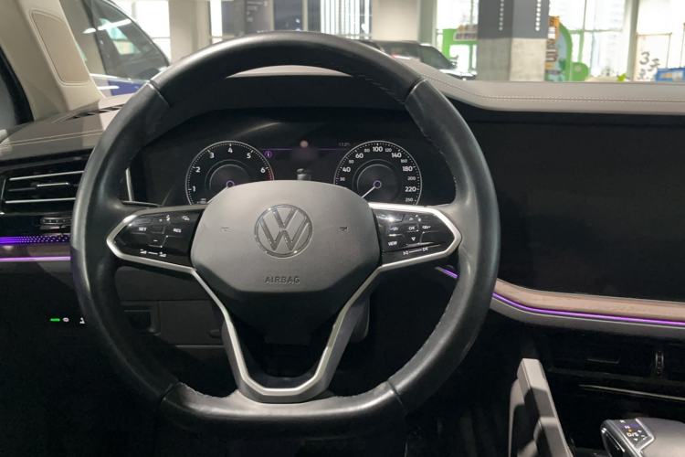 Used Volkswagen Touareg 2022 2.0 TSI RuiShang Edition Steering Wheel