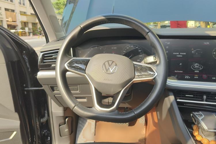 Used Volkswagen Touareg 2022 2.0 TSI Flagship Special Edition Steering Wheel