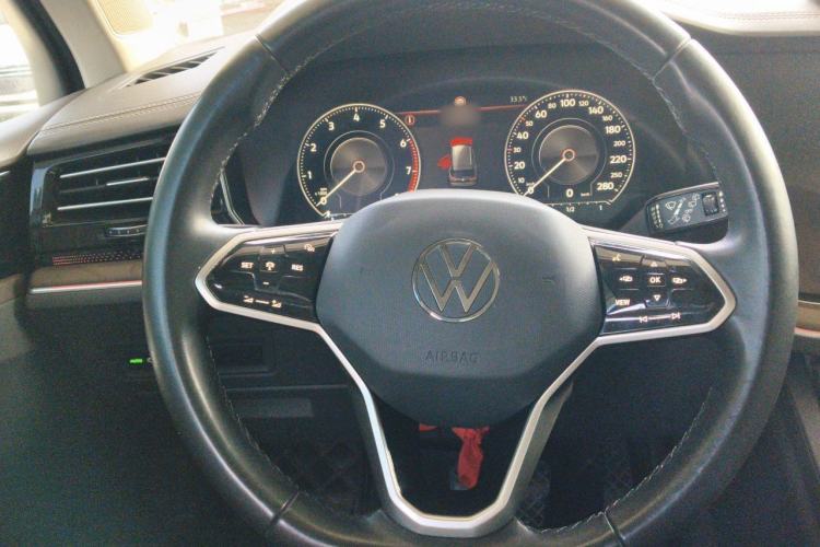 Used Volkswagen Touareg 2022 3.0 TSI Prestige Edition Classic Sport Package Steering Wheel