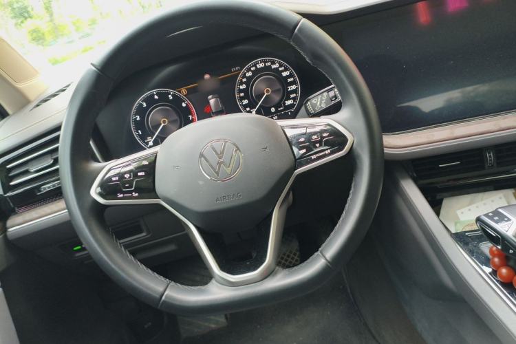 Used Volkswagen Touareg 2022 3.0 TSI Prestige Edition Classic Sport Package Steering Wheel