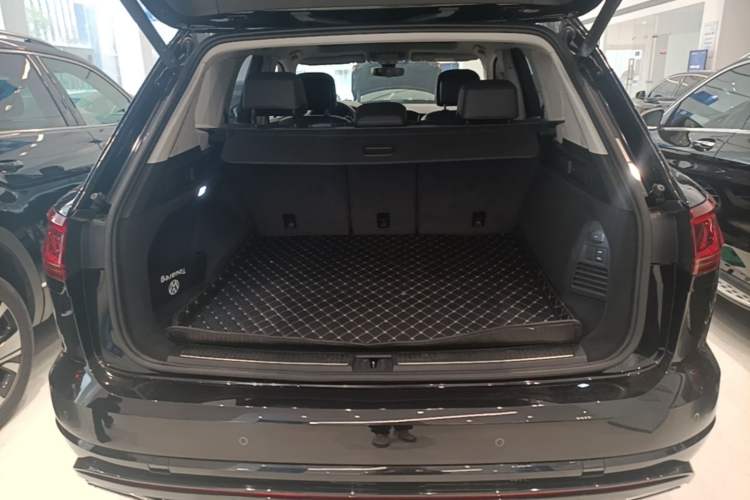 Used Volkswagen Touareg 2022 3.0 TSI Prestige Edition Classic Sport Package Trunk