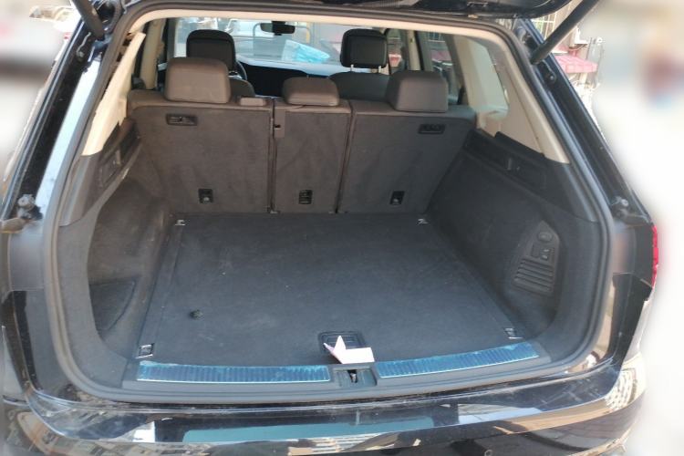 Used Volkswagen Touareg 2022 2.0 TSI Flagship Special Edition Trunk