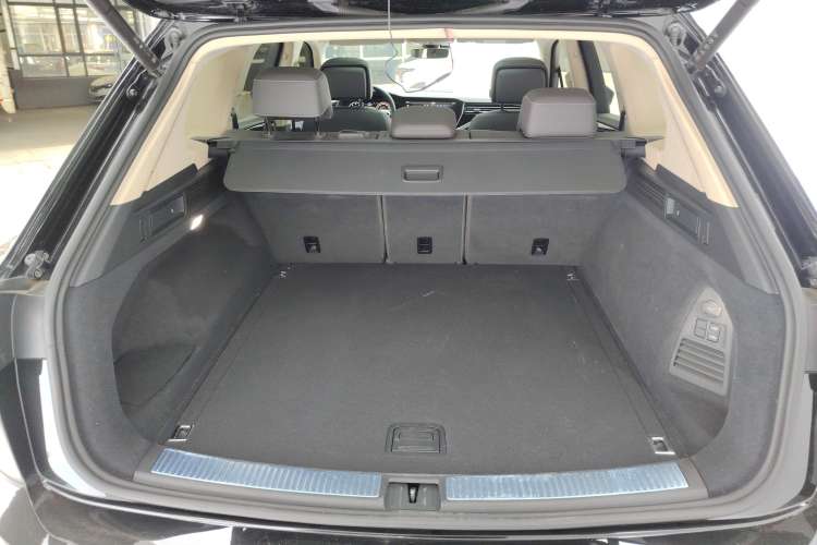 Used Volkswagen Touareg 2022 2.0 TSI RuiShang Edition Trunk
