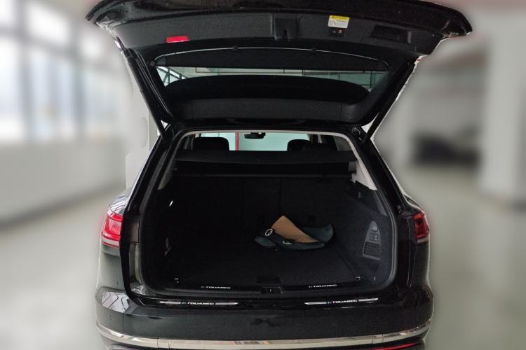 Used Volkswagen Touareg 2022 2.0 TSI Flagship Special Edition Trunk