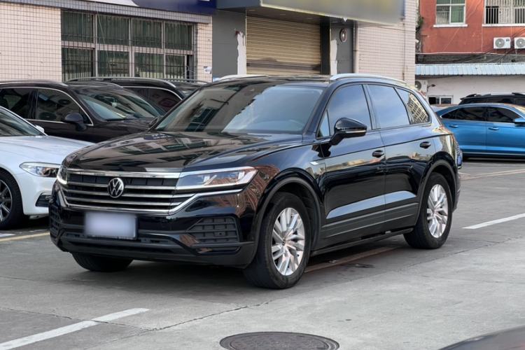 Used Volkswagen Touareg 2022 2.0 TSI Flagship Special Edition Guazi used car, China used car export, Used car for sale, Used cars, Cheapest cars for sale